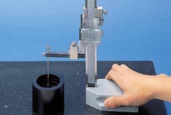 Carbide-Tipped Scriber Optional Accessory for Height Gage Use the appropriate scriber and clamp for each height gage. (L) (W) (L) (W) (T) (H) (H) (T) Scriber Clamp Scriber Dimensions (mm) Order No.