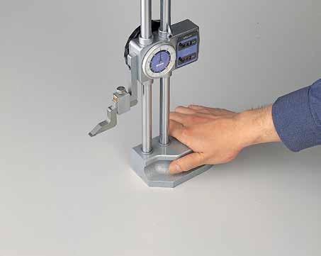 Dial Height Gage SERIES 12 with Digital Counter 80 Technical Data 07GZA000 Dial reading: 0.01mm or.001 Easy and error-free reading with both up and down digital counters, as well as a dial.