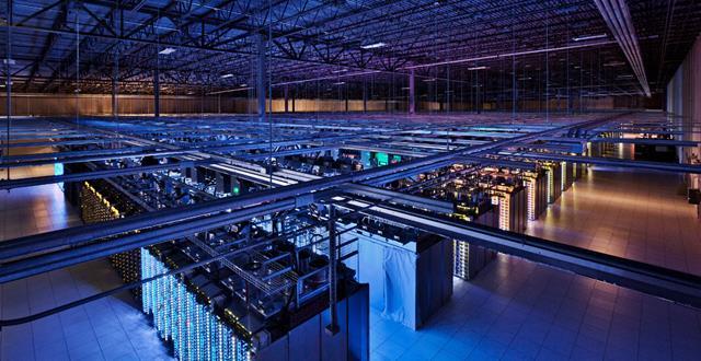 Google data centers Sec. 4.4 Google data centers mainly contain commodity machines. Data centers are distributed around the world.