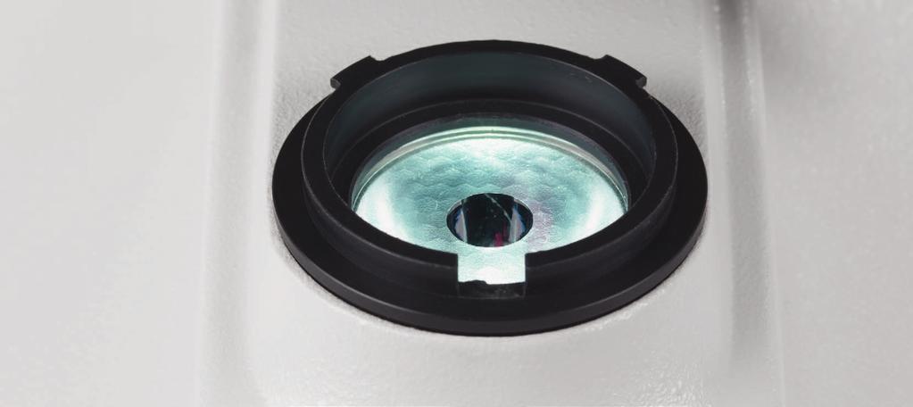 high magnifications Pre-centered, pre-focused professional condenser system for maximizing illumination Clearly labeled