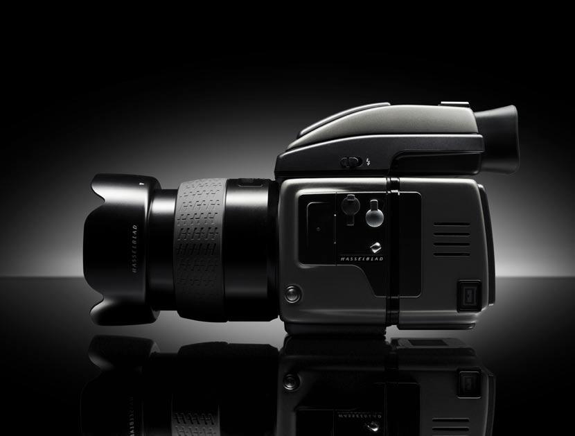 Better color, better workflow, better business. The H3D utilizes Hasselblad s new, powerful color technology, the Hasselblad Natural Color Solution (HNCS).