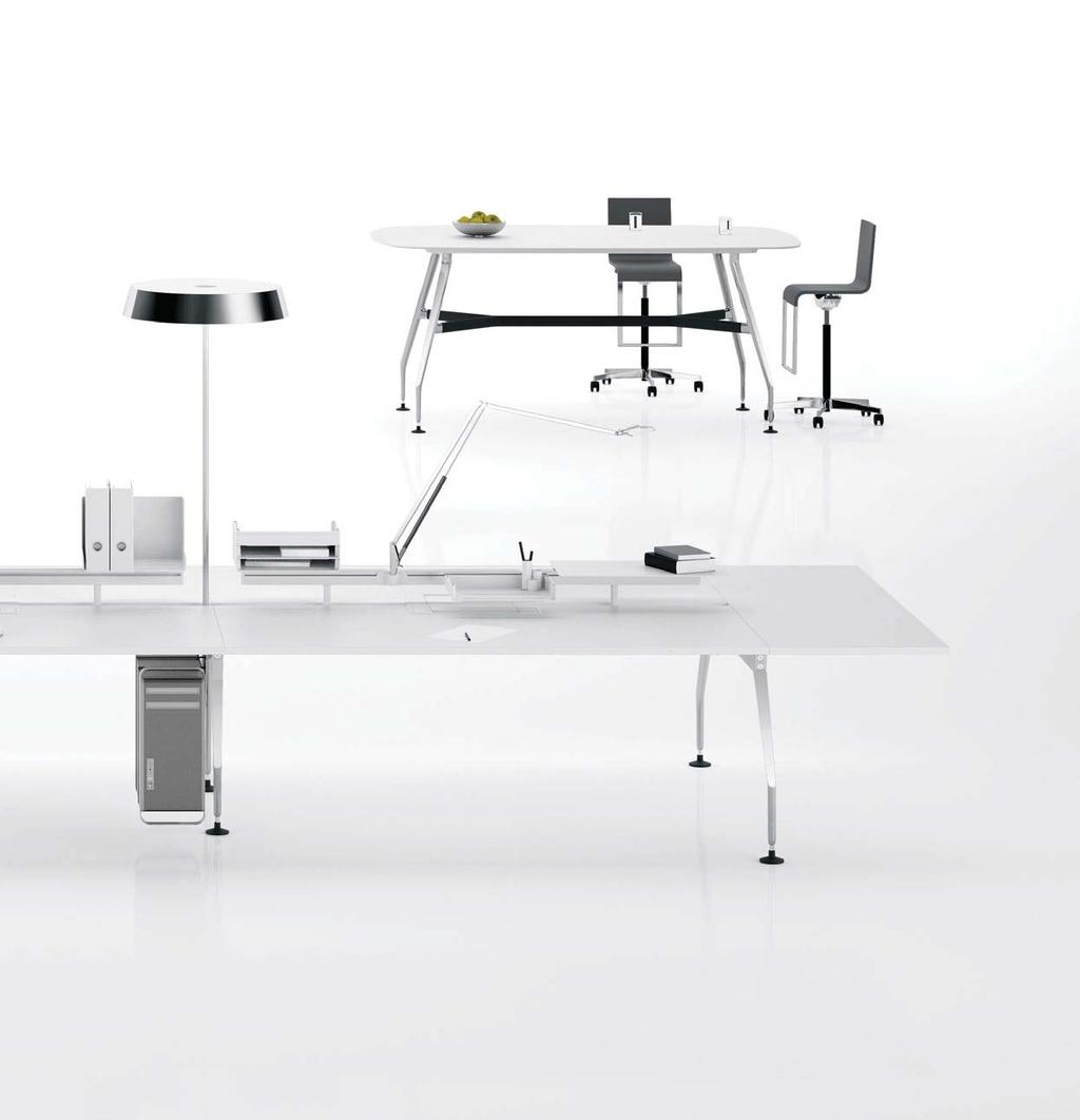 High Work Ad Hoc High Work is designed for dynamic working at a high work bench. In conjunction with a high office swivel chair, no height adjustment of the table is necessary.