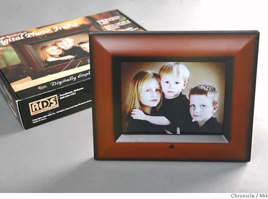 IT in the Real World Infected Frames! Malware has been found in photo frames sold by Best Buy.