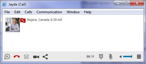 Send files in a one-to-one chat, by clicking Send File icon in the communications window or use the drag and drop method so that they are moved to the communications window.