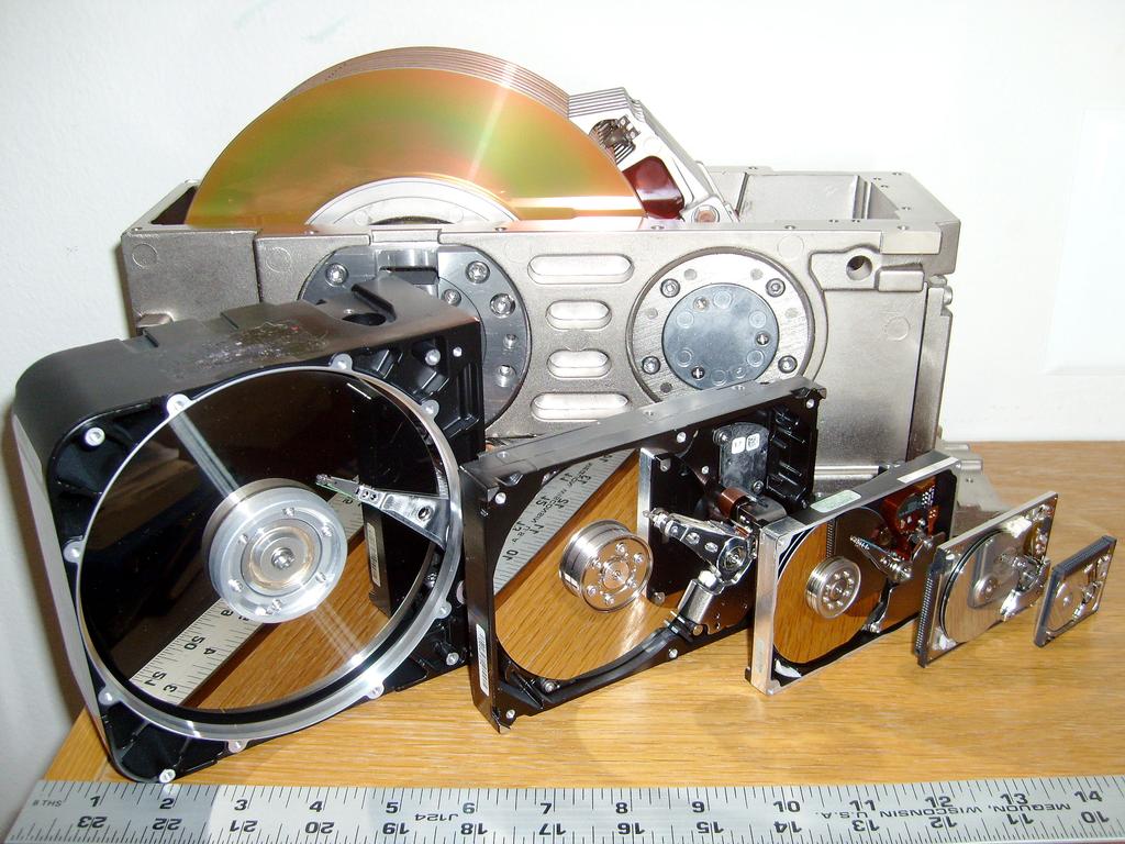 Modern Disk Drives CSE 30341 Opera+ng System rinciples 11 Solid-State Disks (SSD) Nonvola+le memory used like a hard drive Many technology varia+ons Can be more reliable than HDDs More expensive per