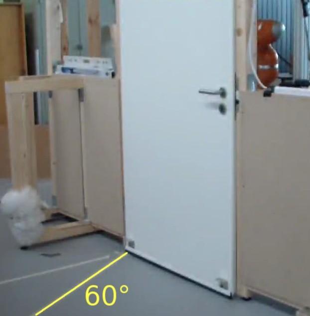 93 Figure 5.1: Execution of a door swing to 60. Left: The robot starts pushing the closed door.