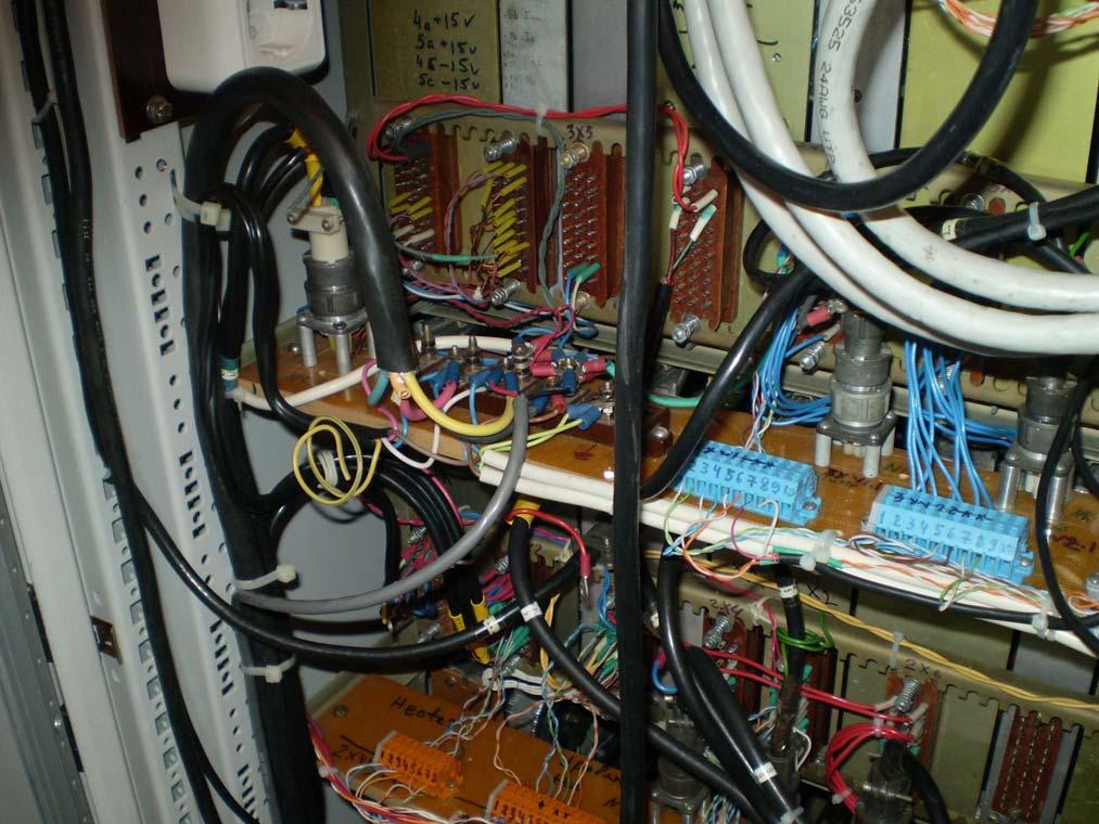 Input Service Caution - 380/220 VAC control power! Figure 12. DNB CAMAC Rack #N4.
