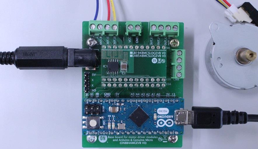 The USB connection port should be labeled on the baseboard USB to dictate the orientation of the Arduino 1 2 3 Plug in the motor wires (Insulation between 5mm 10mm) into the output terminals on the