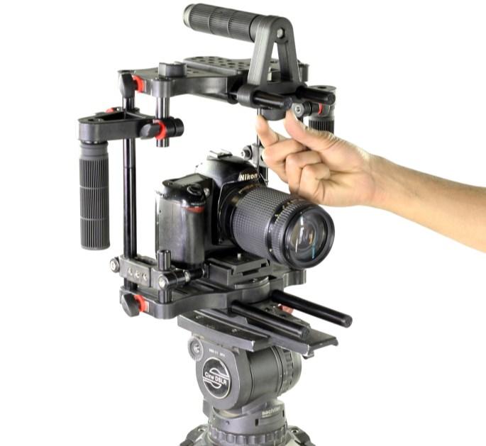 FILMCITY FC CTH CAMERA CAGE 6 Now attach the top handle and tighten