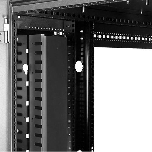 The horizontal mounting rail method attaches the cable management panel to the horizontal mounting rails that run along the side of your rack.