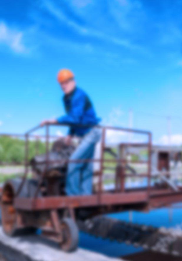 TOP CHALLENGES THE WATER INDUSTRY IS FACING SCARCITY OF RESOURCES: CREATING OPERATIONAL CHALLENGES IN THE WATER INDUSTRY TODAY Aging infrastructure and funding shortages Managing operational and