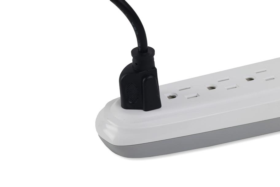 5. Plug the power cord into an available outlet (for 110V the outlet must be rated for at least 2 Amps, for 220V: 1 Amp).