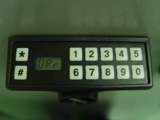 4. Operating Instructions 4) When the combination has been correctly entered, the LCD will read :OPr meaning Open right. 5) Turn the Dial right (CW) until it stops.