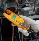 Electrical Testers NEW Fluke T6 Electrical Testers Measure voltage without test leads Measure voltage up to 1000 V ac through the open fork, without test lead contact to live voltage.