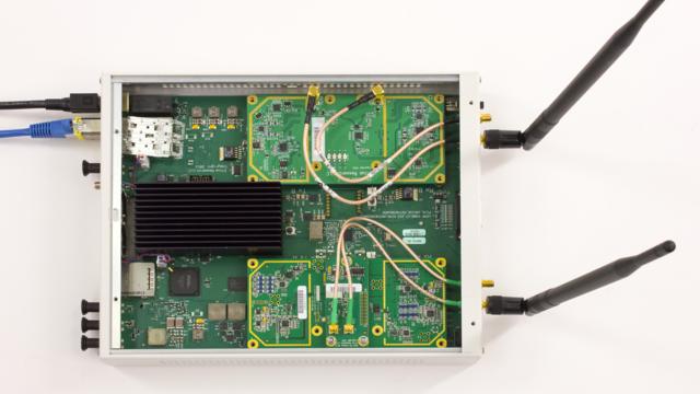 USRP X300/310 Features: Frequency Range: DC-6 GHz Two 200 MS/s