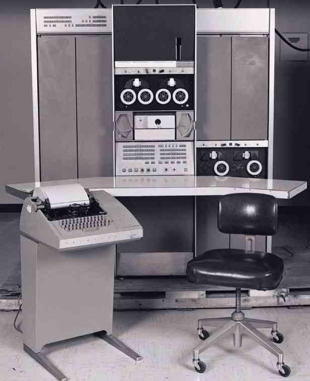 PDP-7: the first Unix was written for this I couldn t find information about this PDP-7, but its replacement, a PDP-11 used for the next version of Unix had (quoting Ritchie): * 24K bytes of core
