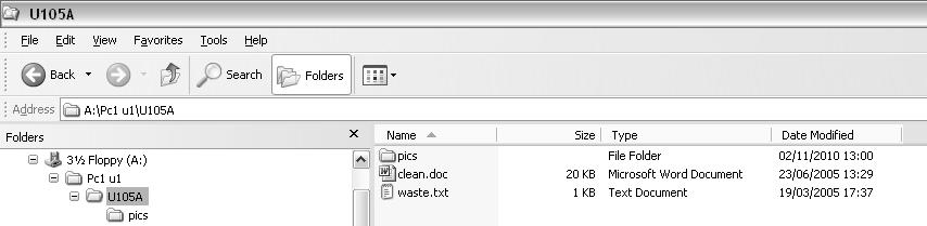 The U105A folder contains a sub-folder called pics and several files. The sub-folder pics contains a single file.