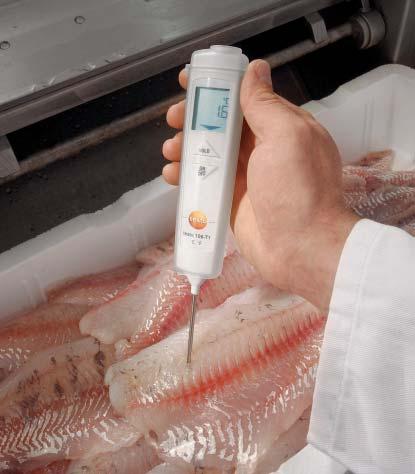 12 Penetration thermometer Fast and robust testo 106 The testo 106 penetration thermometer, with its thin, robust measurement tip is ideal for quick core temperature checks.