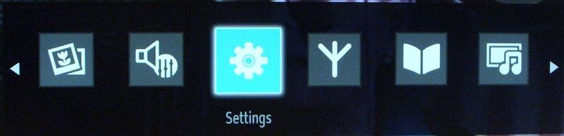 The settings menu is available from the main menu. The submenu can be access by pressing OK when this menu is highlighted.