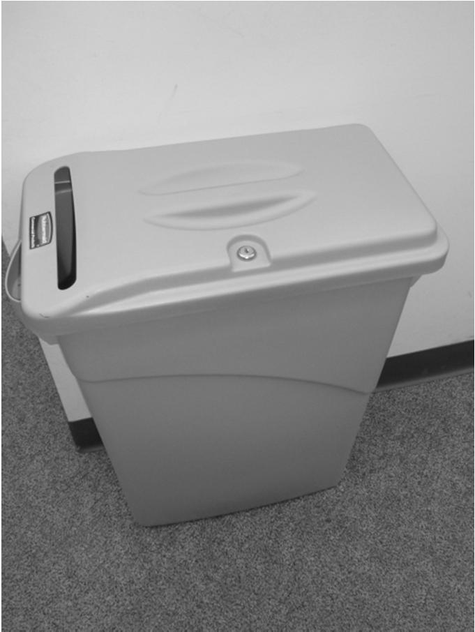 Best Practices Disposal of PHI Gray Trash Bins Always shred or dispose of paper containing a patient s protected health information (PHI) into the gray trash bins.