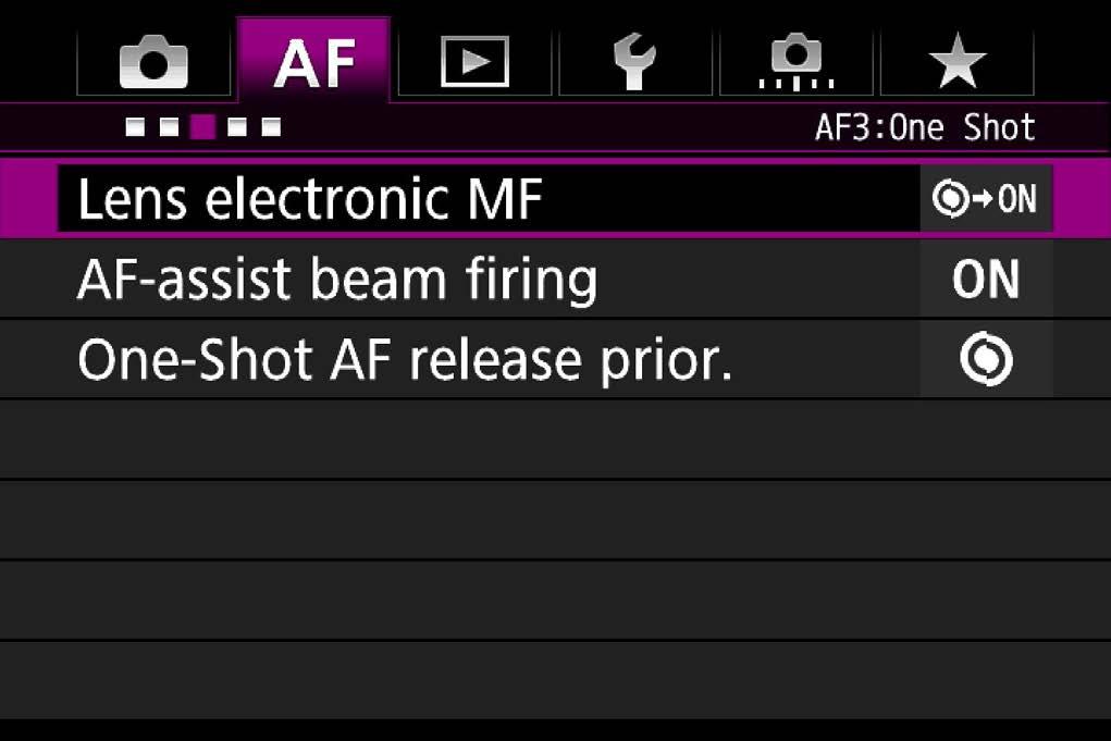 [AI Servo 1st image priority] and [AI Servo 2nd image priority] make it possible to make focusing the priority slowing the shutter-release timing, or prioritize faster shutter-release.