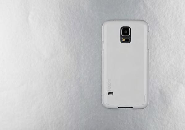 shine Smooth and glossy, Shine keeps it minimalistic with a fit that perfectly mirrors the lines of the Galaxy S5.
