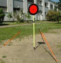 with one target disc Ø 35 cm each 2 range poles with two target discs Ø 25 cm each 5 top