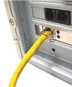 If the telephone cable and the splitter are connected correctly, the DSL LED will flash and