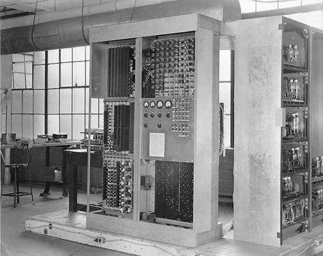 EVC (1951) Electronic iscrete Variable utomatic Computer The first computer that