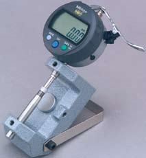 Bench Gage SERIES 547, 7 EATURES Compact and inexpensive gaging unit that consists of a dial indicator and a bench stand. Suitable for inspecting small parts on the shop floor.