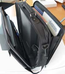 Notebook compartment adapts to notebook size with partitions, inside dimensions: approx.