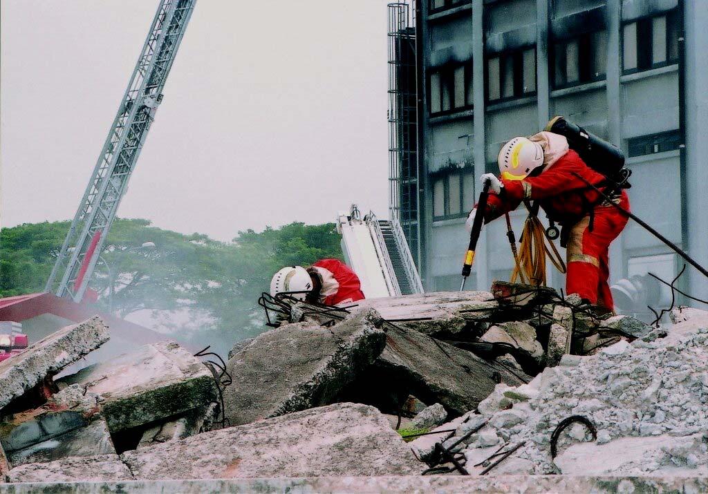 Heavy Urban Search and Rescue (USAR) Certification SCDF s Operation Lionheart Contingent