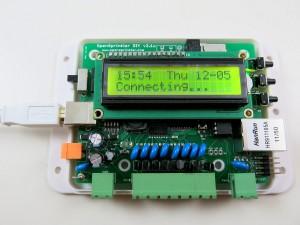 We strongly recommend using USB to power the board and test software features first (see picture on the left).