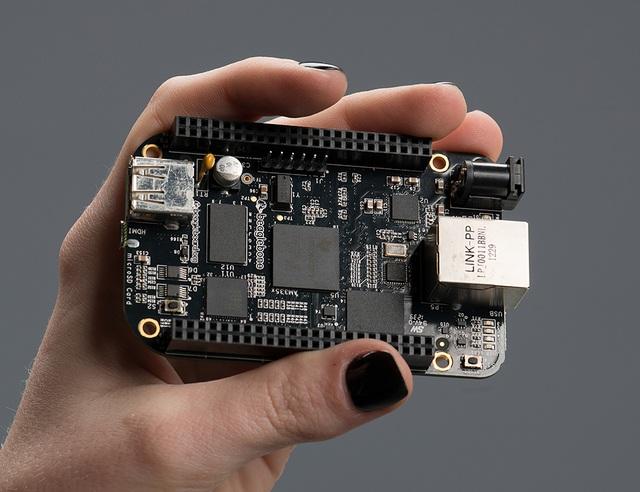 Overview The BeagleBone Black includes a 2GB on-board emmc flash memory chip. It comes with the Angstrom distribution factory pre-installed.