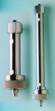 Axially compressible, preparative NovoGROM-HPLC columns in stainless steel, 20 to 100 mm i.d.