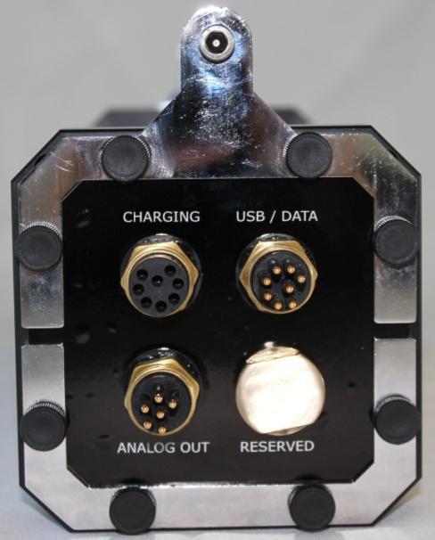 Connections Subconn connectors for in situ amplifiers, charging and communication are found at the two ends of the UnderWater Meter: Left end for in situ amplifiers Right end for charging and