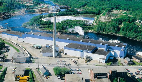 FOR SALE/LEASE 1 Madison, ME 0450 PROPERTY HIGHLIGHTS + + 600,000± sf former paper mill on 12± acres in Madison, ME + + Several large buildings including main mill, warehouse/shipping