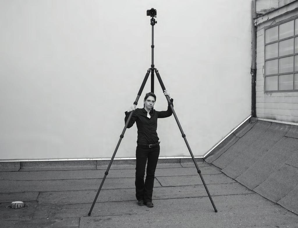 Gigantic when filming and photographing The RX series tripods are the giants of SIRUI tripods.