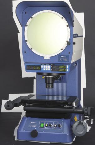 Dimensions (Unit:mm) 382 796 480 PJ-H30A2010B 480 585 995 Adjustment range 0~105 Focal point 185~235 Technical Data Projected image: Erect Protractor screen Effective diameter: 306mm (12 ) Screen