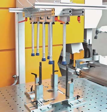 So that the complex bending process, complete with workpiece and tool handling, can proceed in a coordinated fashion, RAS has installed the Beckhoff automation platform during the re-engineering of