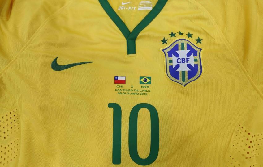 !! Figure 18. Brazil Uniform 2015 by Nike. Ribeiro, Rafael, CBF, 7 Oct. 2015, https:// Figure 19. American Uniform 2015 by Nike. USA National Soccer Team Shop.