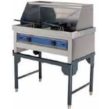 3 COMMERCIAL ELECTRIC FRYER R11 615.00 COMMERCIAL GAS FRYER R14 645.