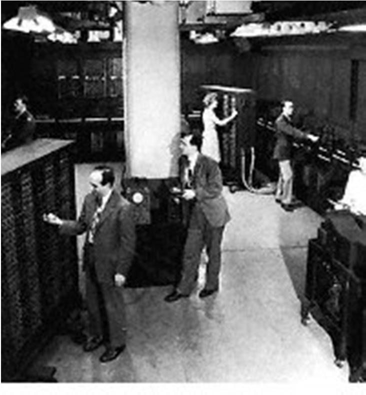 The ENIAC (1946) The first computer that uses electricity Technology Vacuum tubes Floor space 1,000 square feet