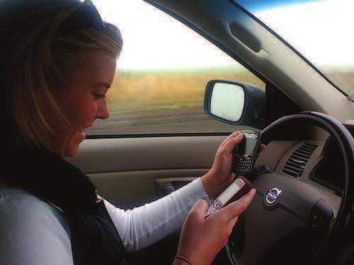 DISTRACTED DRIVING FATALITIES AND SERIOUS INJURIES IN WASH.