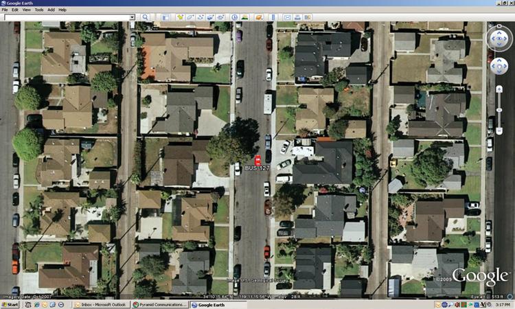over-the-speed-lmt ndcator Ablty to add custom streets, roads and hghways TM Supports ESRI shape fle overlay mport Bult-n report edtor/vewer along wth a Record and Playback of vehcle routes Street
