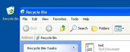Klik dua kali untuk membuka Recycle Bin. Recycle Bin folder dibuka.