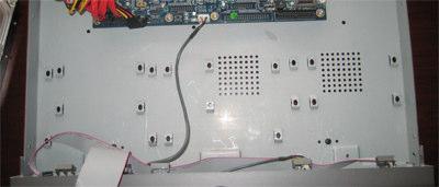 HDD installation for DLW5308-5316AL 1. Loosen the screws and open the top case.