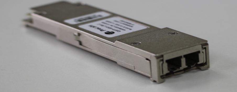 transceiver QSFP 40G transceiver with Duplex port for use over single and multimode fibre QSFP-40G-LX4 The case for