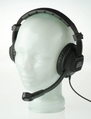 200 Se ries Communications Head sets Per for mance Durability Value Compatibility Performance: Exceptionally high quality transducers provide wide smooth frequency response, re - duc ing the on set