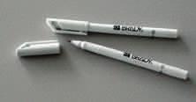 Description Colour Quantity 055500 Pen - Ultra Fine (solvent based) Black 1 055508 Pen - Fine (solvent based) Black 1 335091 Pen - Fine Black 1 335092 Pen - Ultra Fine Black 1 PAPER LABELS ON A